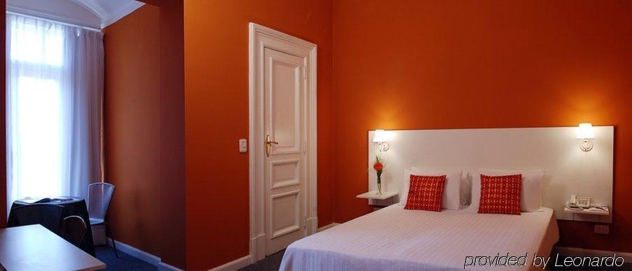 Hotel Crisol Mundial 2*